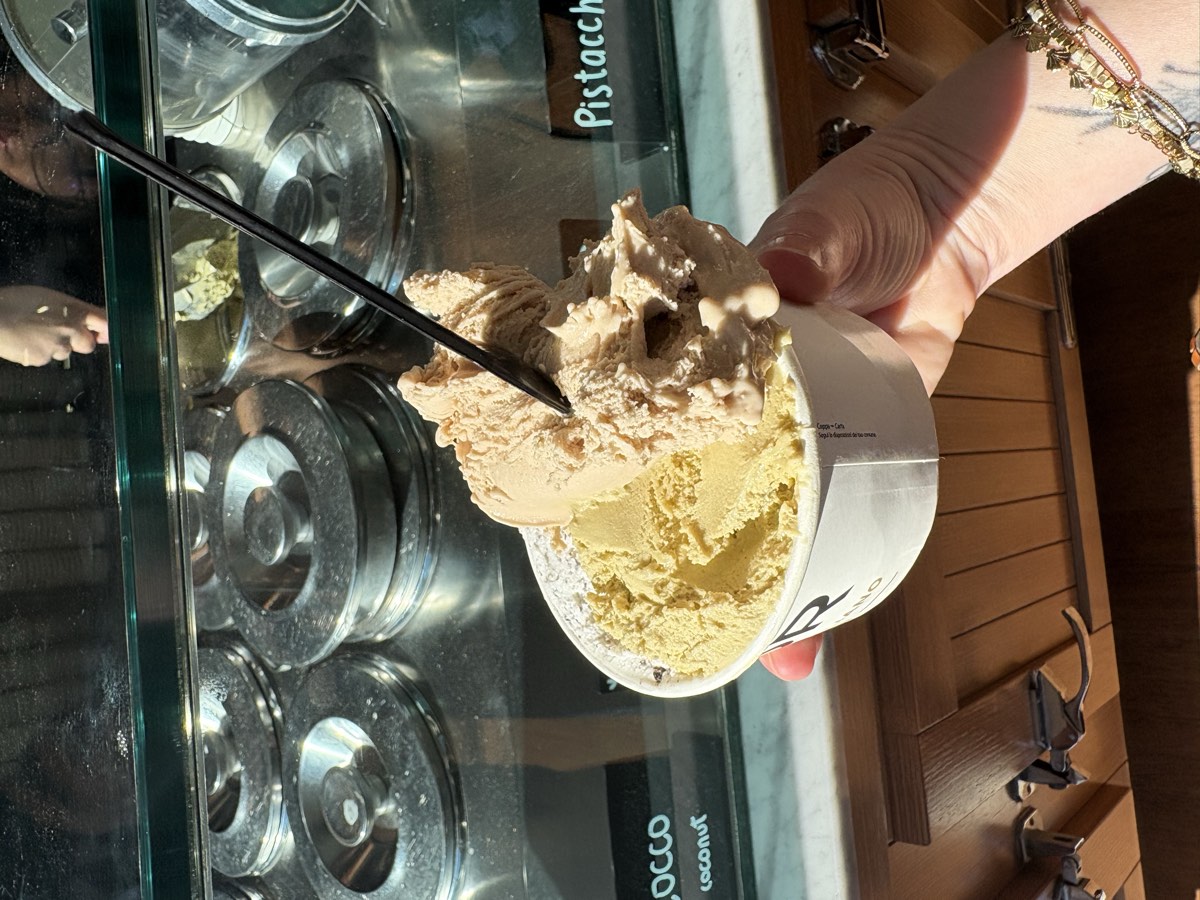 Le gelato quotidien — pistache et café